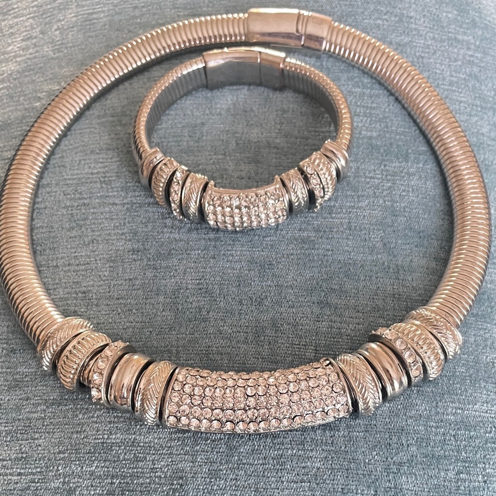 Matching set necklace and bracelet Silver with Rhinestones